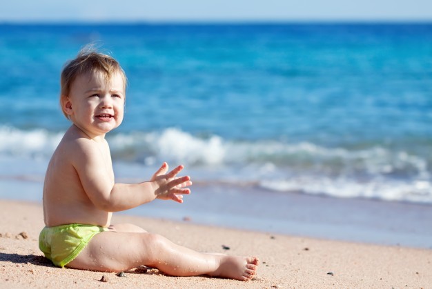 Bebés y verano: como cuidarlos y cómo protegerlos del sol